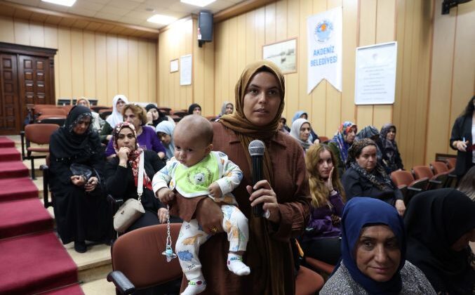 Akdeniz Belediyesi’nden “Anne sütü ile besle sevgi ile büyüt” projesi