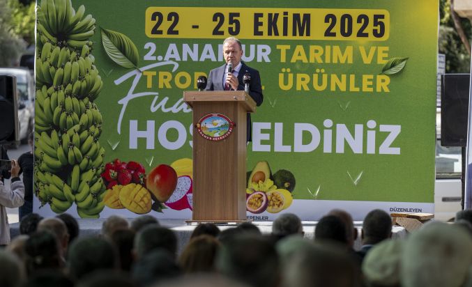 Anamur’daki Tarım Fuarına katılan Seçer: Tarım sosyolojik ve milli bir meseledir