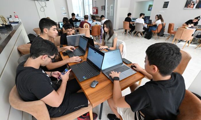 Genç beyinler Nasa için Mersin’de çözüm üretti