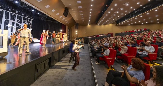 Mersin Şehir Tiyatrosu 25. Sezonuna ‘Bahar Noktası’yla masalsı bir başlangıç yaptı