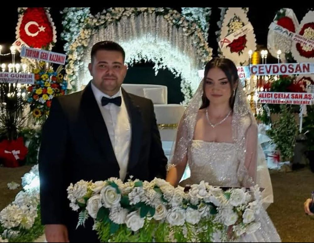 Mersin’in iş ve siyaset dünyası İstiklal Koçyiğitin mutlu gününe tanıklık etti