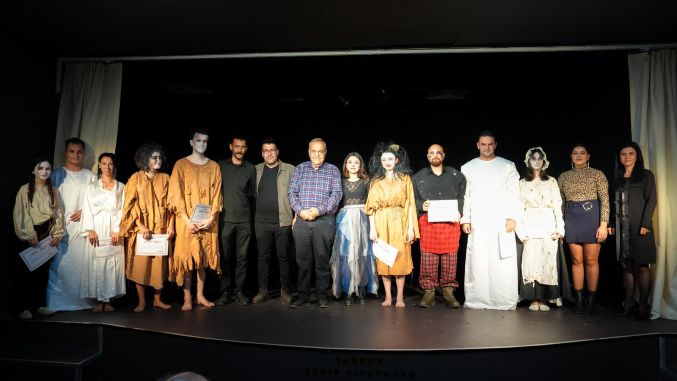 Tarsus Belediyesi oyun Çıkartma Atölyesi’nden unutulmaz prömiyer