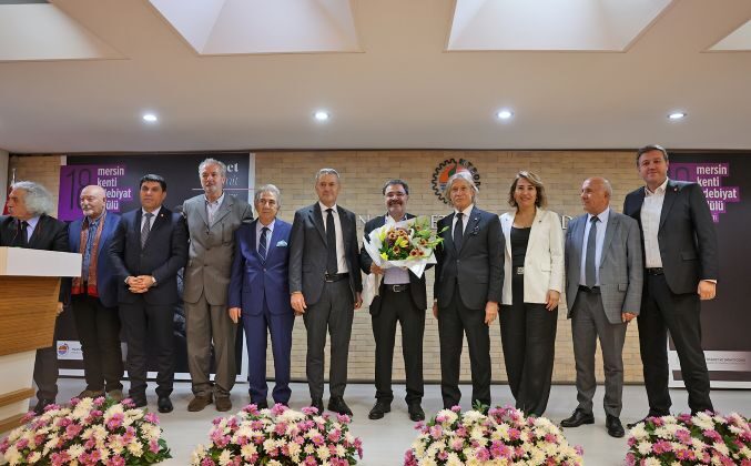 Mersin Kenti Edebiyat Ödülü Ahmet Ümit’in