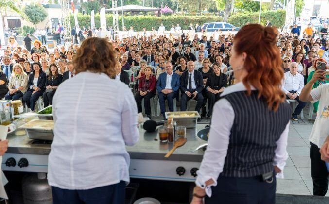 Başkan Seçer, 4. Uluslararası Tarsus Festivali’nde ‘Gastronomi Show’a katıldı