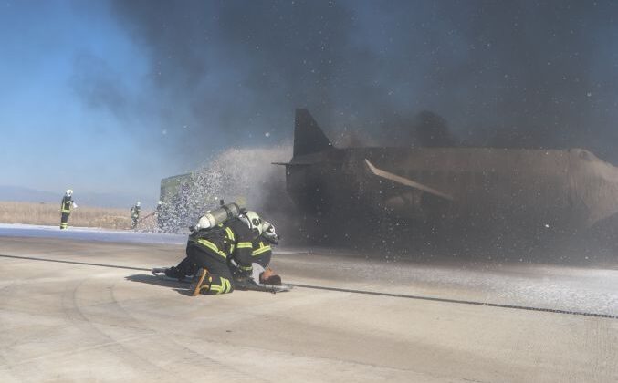 Çukurova Uluslararası Havalimanı’nda nefes kesen tatbikat: Uçak kazası senaryosu gerçeğini aratmadı