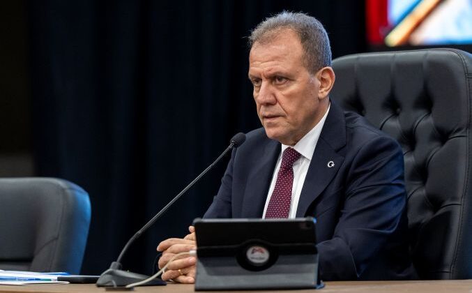 Başkan Seçer; Akdeniz Belediye Başkanı Sarıyıldız’ın görevine dönmesini temenni etti