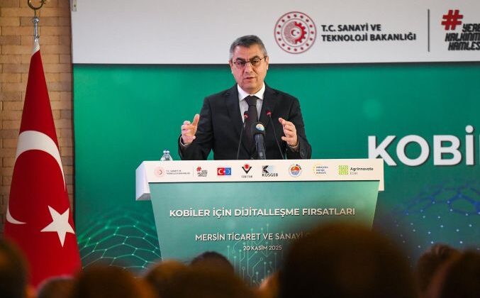 Vali Toros, “KOBİ’ler için Dijitalleşme Fırsatları” konulu bilgilendirme konferansına katıldı