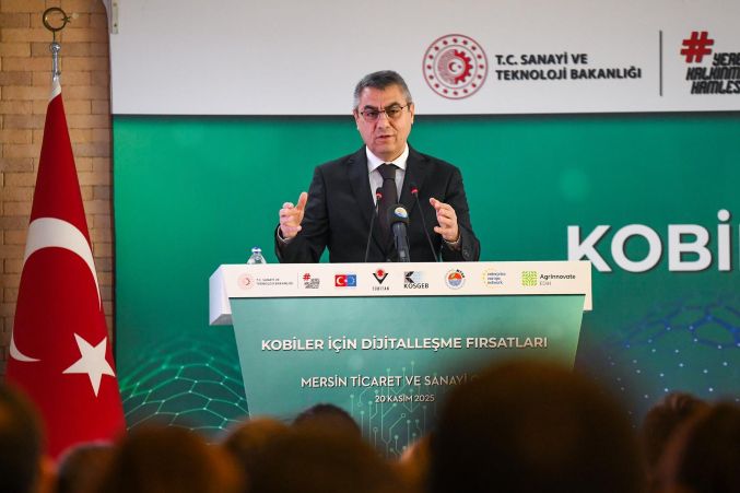 Vali Toros, “KOBİ’ler için Dijitalleşme Fırsatları” konulu bilgilendirme konferansına katıldı