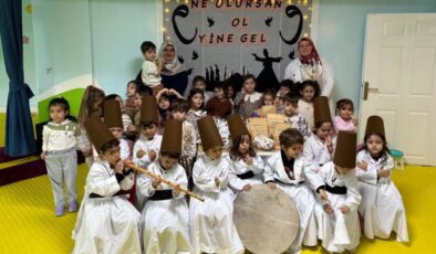 Anamur Müftülüğüne bağlı Kurslarda ki minikler Mevlana’yı andı