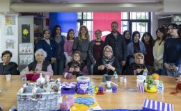 Alzheimer Hastalarına sanatla terapi