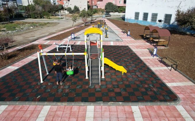 Şakir Gülmen Mahallesi Parkı baştan sona yenilendi
