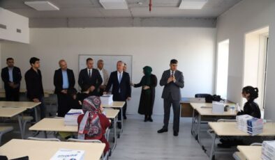 Akdeniz Belediyesi’nden gençlere eğitim desteği!