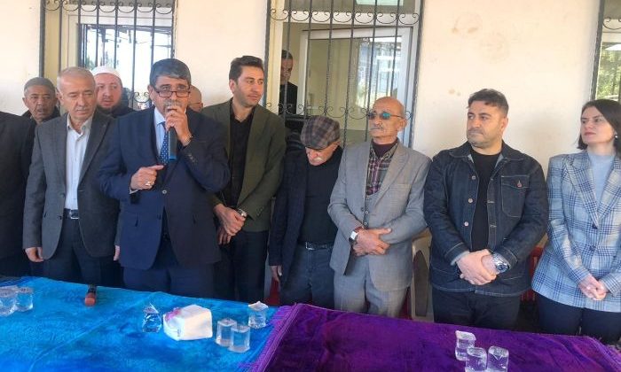 Demokratik Birlik İnisiyatifi ve DEM Parti Mersin’de iki aileyi barıştırdı