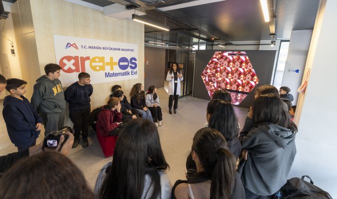 1 yaşını dolduran Aratos Matematik Evi binlerce öğrenciyi ağırladı