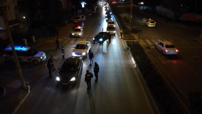 Mersin Polisinin sıkı yılbaşı denetiminde; aranan 104 şahıs, 11 tabanca ve uyuşturucu yakalandı