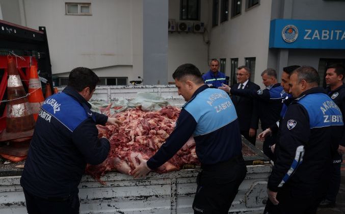 Mersin’de 500 kilo bozuk et ele geçirildi