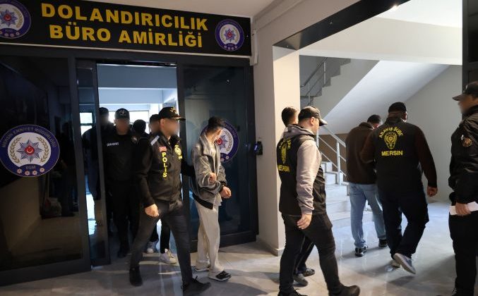 Mersin Polisinden paravan şirketler kurarak dolandırıcılık yapan çeteye operasyon: 10 tutuklama
