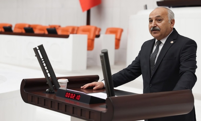 Mersin Milletvekili Talat Dinçer: Diploma umut değil, işsizlik belgesi haline getirildi