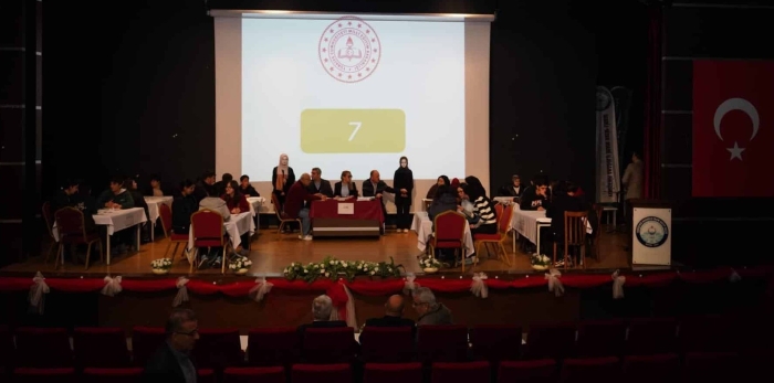 Liseler arası “Korkma Gençliğin Ruhu Burada” bilgi yarışması finali beli oldu