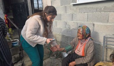 Tarsus Belediyesi kapı kapı gönül köprüsü kuruyor