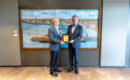 Başkan Seçer’e “EMITT 2026 En Başarılı Ekip Çalışması” plaketi verildi