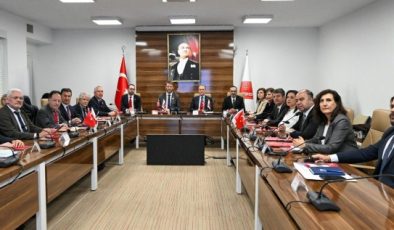 Seçer, Eurocıtıes ve B40 Balkan Şehirleri Ağı Temsilcisi Belediye Başkanları ile bir araya geldi