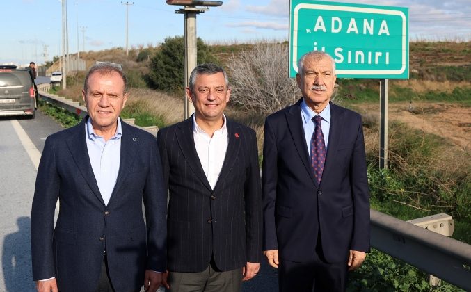 Başkan Seçer, Karalar’ın tahliyesi sonrası Adana’da “Büyük Kucaklaşma Mitingine” katıldı