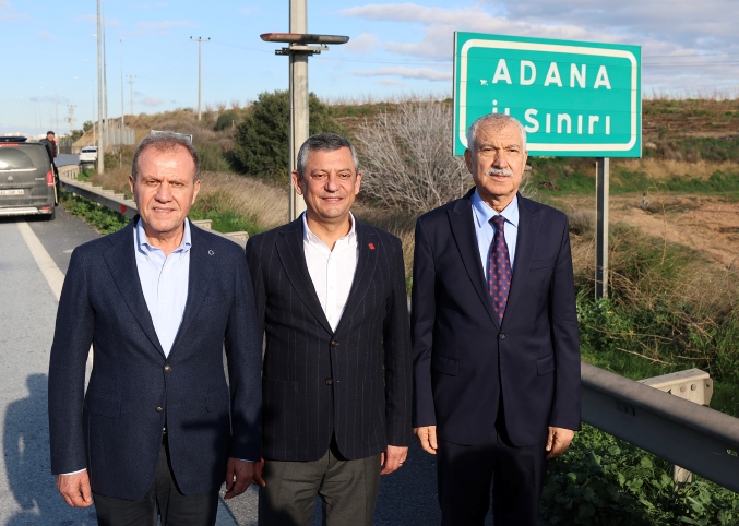 Başkan Seçer, Karalar’ın tahliyesi sonrası Adana’da “Büyük Kucaklaşma Mitingine” katıldı