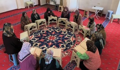 Anamurlu Kadınlar Mukabele geleneğini devam ettiriyor