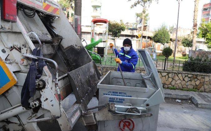 Akdeniz’de 8 bin 500 konteyner periyodik olarak yıkanıp dezenfekte ediliyor