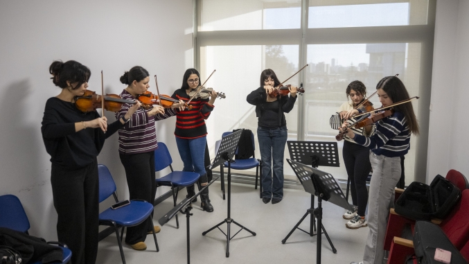 Büyükşehir’in ücretsiz Enstrüman Kurslarında yetenekler keşfediliyor