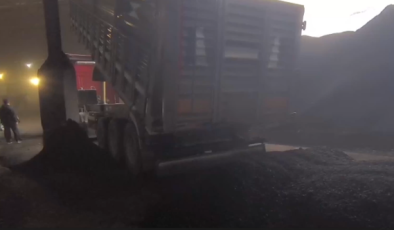 Kömür yüklü tırın dorsesinde gizlenmiş binlerce kaçak ürün yakalandı