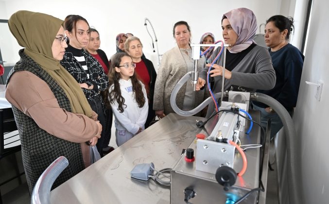 Büyükşehir Belediyesi ‘Köyümüz Atölye Projeleriyle’ yerel ürünlere değer katıyor