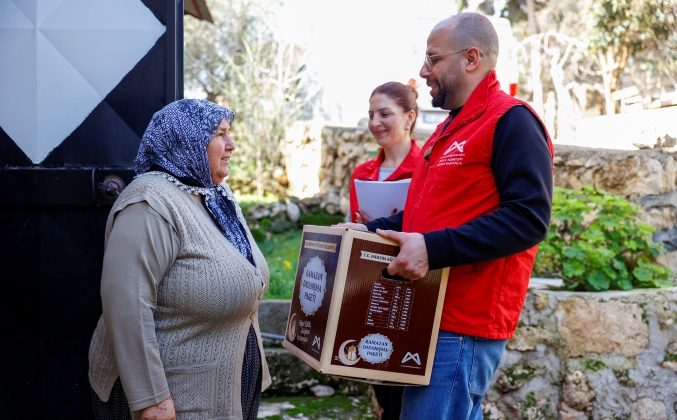 Büyükşehir’den ihtiyaç sahibi 120 bin kişiye Ramazan kolisi