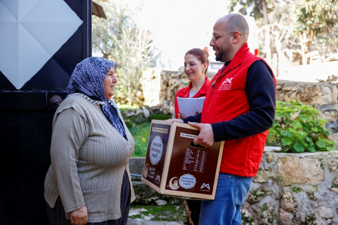 Büyükşehir’den ihtiyaç sahibi 120 bin kişiye Ramazan kolisi
