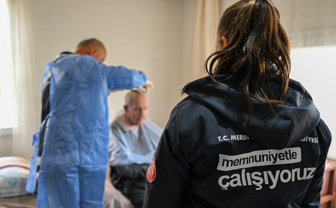 Büyükşehir’in ‘Evde Sağlık ve Bakım Hizmetleri’ sosyal belediyecilikte örnek oluyor