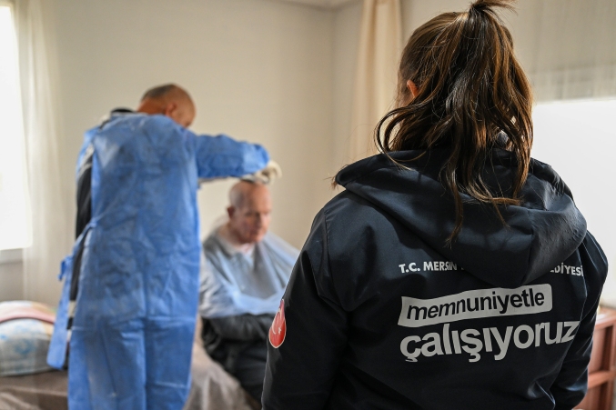 Büyükşehir’in ‘Evde Sağlık ve Bakım Hizmetleri’ sosyal belediyecilikte örnek oluyor