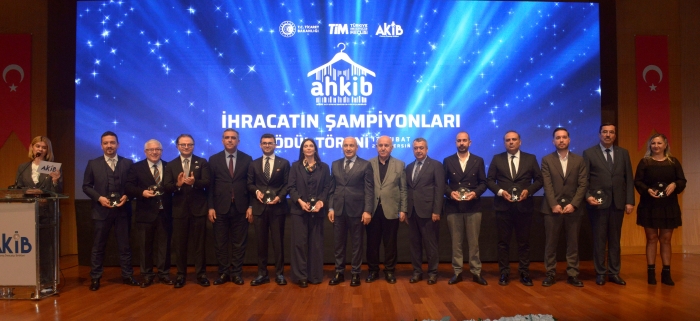 Hazır Giyimde Akdeniz’in İhracatçı 40 Yıldız Firması Ödüllendirildi