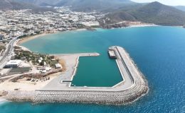 Ali Kıratlı: Mersin’e bir hizmetiniz yok! Yapılanı eleştirmeyin!