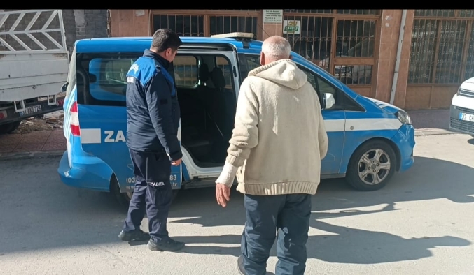 Akdeniz Belediyesi, yangın mağduru vatandaşı otele yerleştirildi