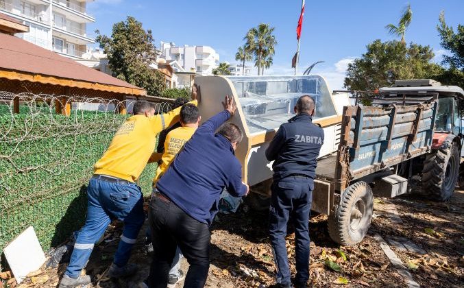 Mezitli’de kamusal alanlarda işgale sıfır tolerans!