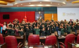 Minik öğrencilerden Tarsus Belediyesi’ne ziyaret