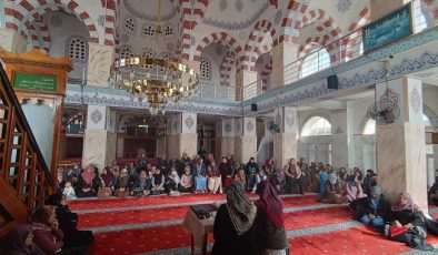 Anamur’da hanımlara özel Kadir Gecesi programı düzenlendi