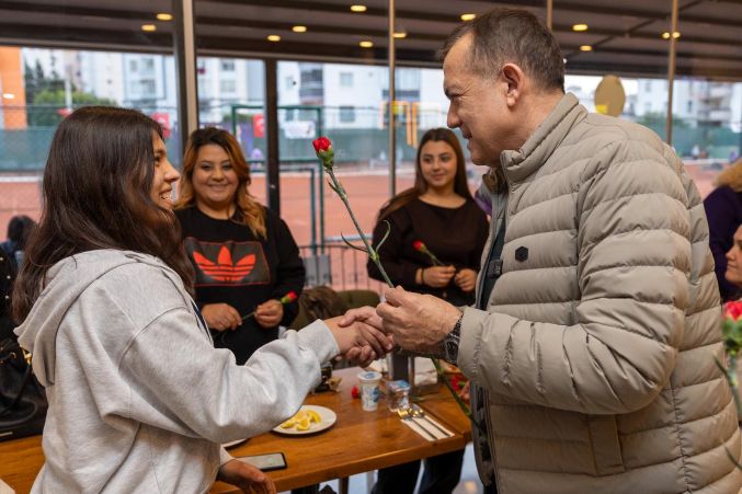 Yenişehir Belediye Başkanı Özyiğit: Kadın üretirse dünya değişir!