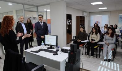 Başkan V. Şener, ‘Seyahat ve konaklama hizmetleri’ kursiyerlerini ziyaret etti