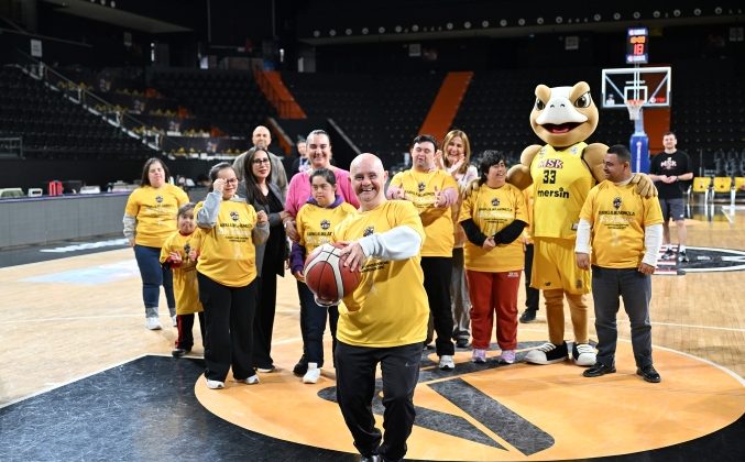 Mersin Büyükşehir, DOWN sendromlu çocukları MSK ile buluşturdu