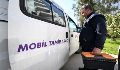 Mersin’de yaşlılara evde bakım, musluk tamiri, lamba değişimi ve kapı onarımı gibi destek hizmeti