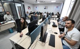 Büyükşehir’den gençlere yapay zeka ve veri analizi eğitimi