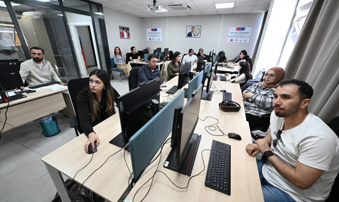 Büyükşehir’den gençlere yapay zeka ve veri analizi eğitimi