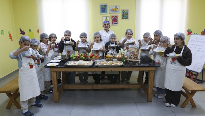 Çocuk Kampüsü’nde minik ellerden geleneksel lezzetler